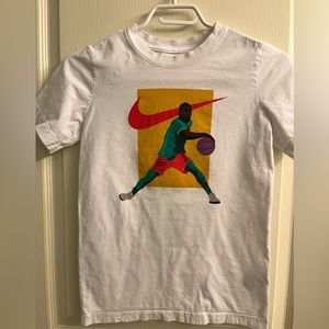 Nike basketball T-shirt, size medium
